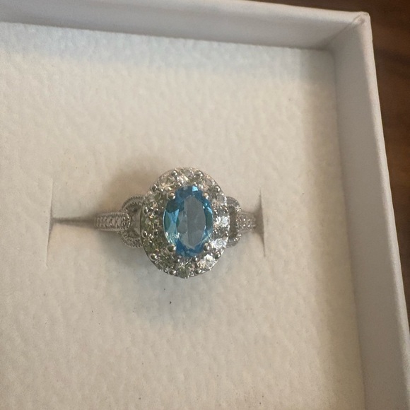 Blue topaz sterling silver cocktail Ring - Women's Silver Fashion Ring
